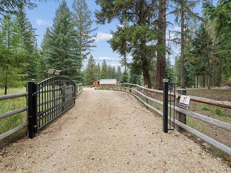 3906 Fortine Creek Rd photo 2