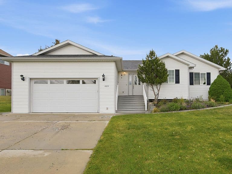 6872 Joy Dr photo 5