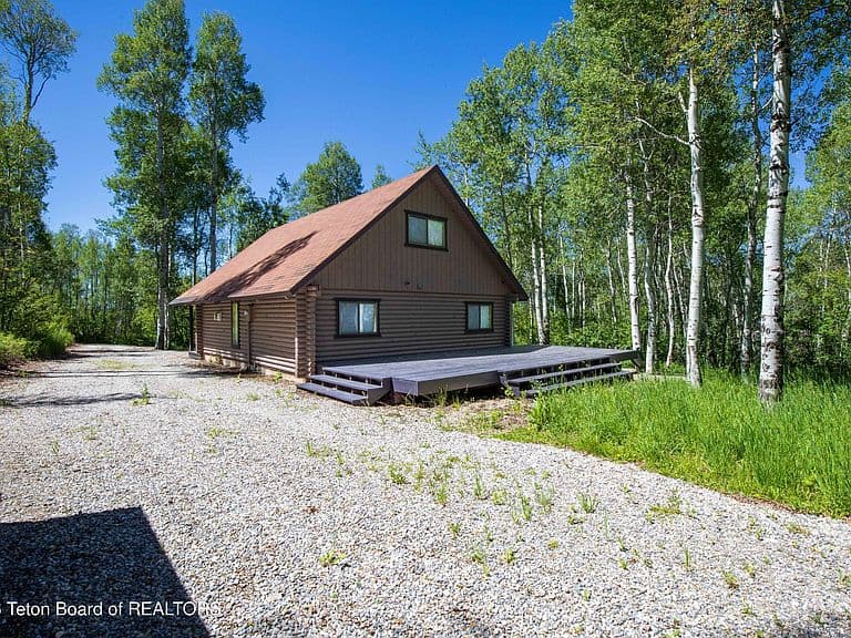33 Mahogany Cir photo 3