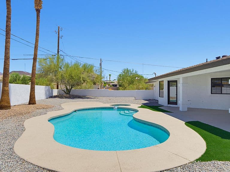 3893 Aqua Way photo 2