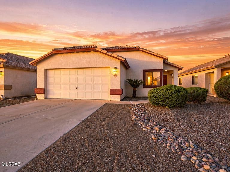 2819 W Simplicity Dr photo 1