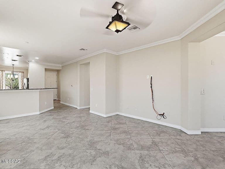 1038 W Pastora Peak Dr photo 3