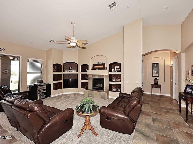 32424 N 44th. Place photo 3