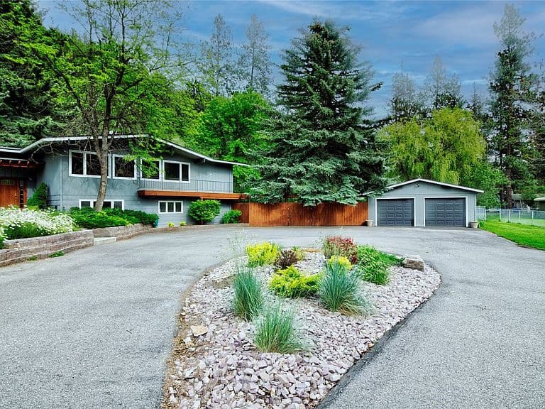 2100 Buttrey Ln photo 2