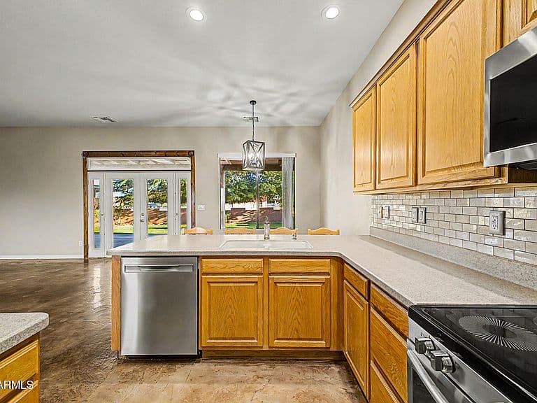 25645 W BLUE SKY Drive photo 5