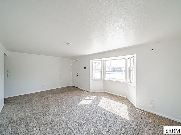 3455 S Ross Ave photo 5