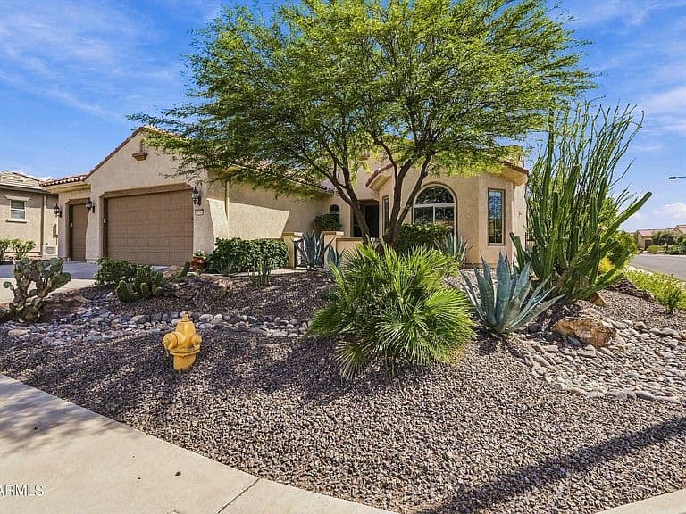 26847 W POTTER Drive photo 3