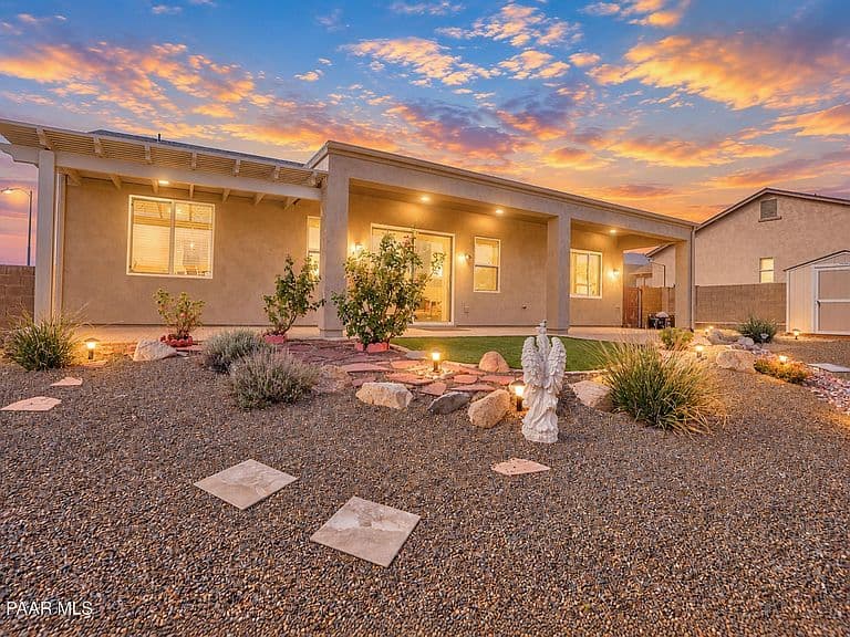 6228 E Garnet Pl photo 2