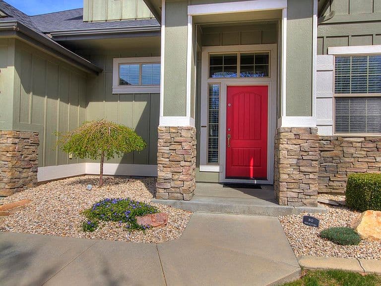 458 W Valentino St photo 4
