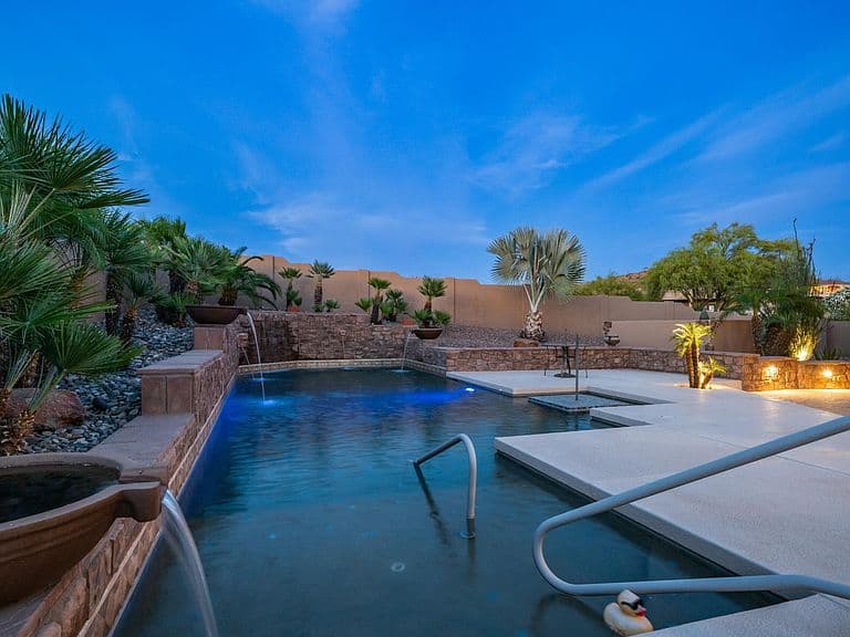 8920 E QUAIL COVE Lane photo 2