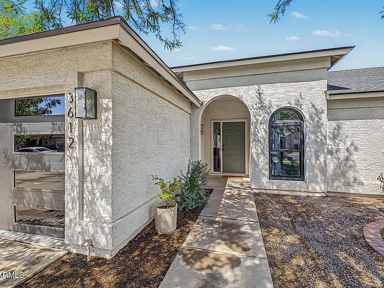 3612 W SARAGOSA Street photo 2