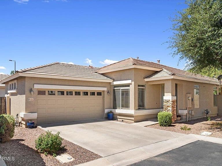 1212 S Roger Way photo 1
