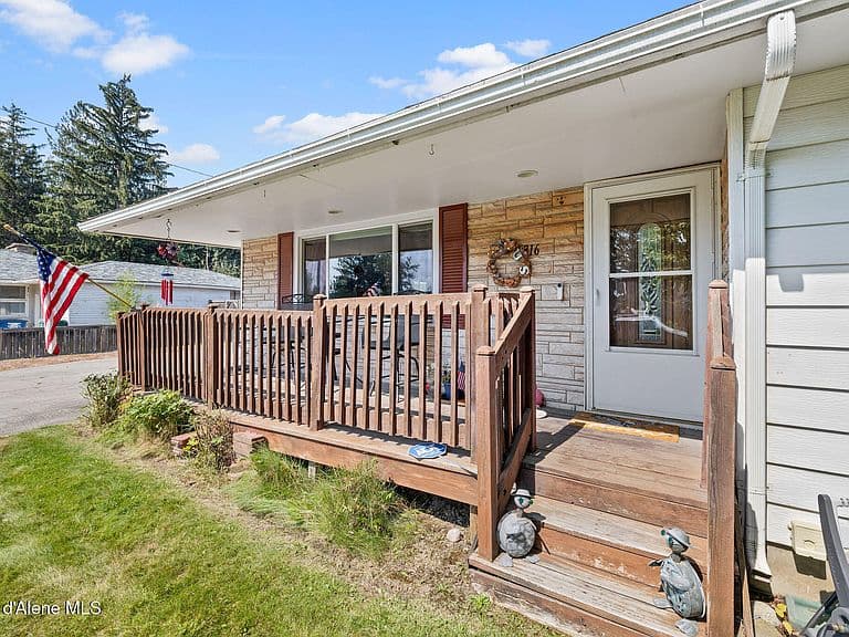 316 W Montgomery Pl photo 4