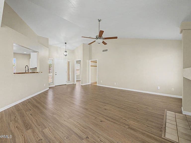 3612 W FAIRVIEW Lane photo 5