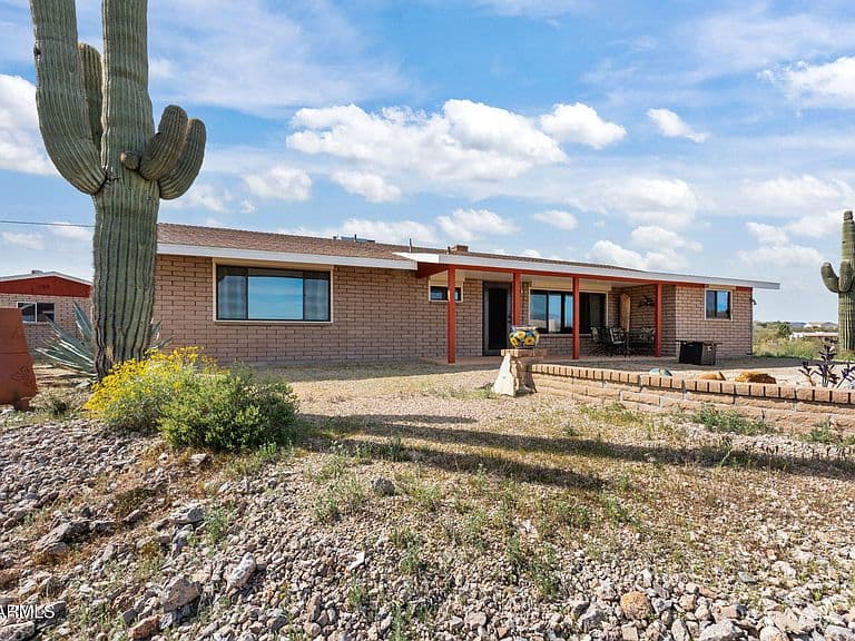 1605 S Corral Drive photo 1