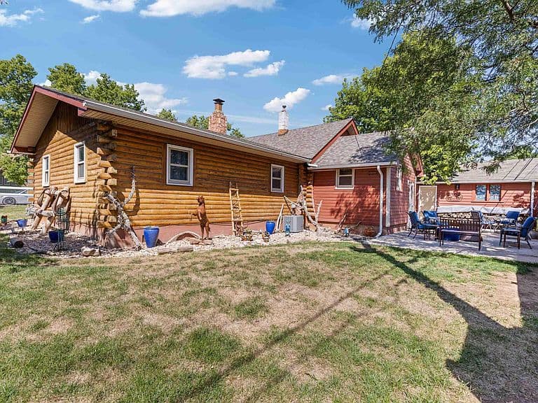 622 Harter Dr photo 4