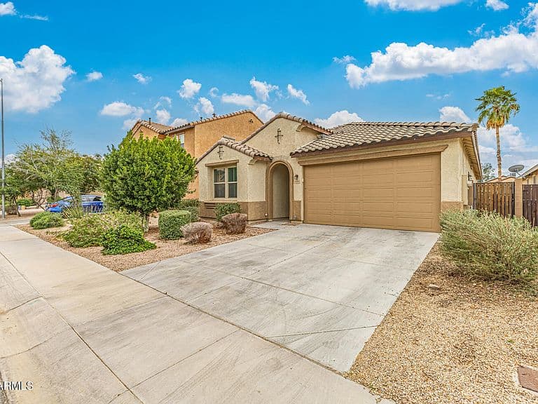 10861 E Crescent Ave photo 1