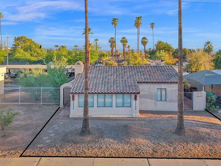 1111 W MCDOWELL Road photo 2