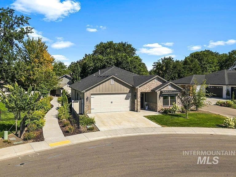 1250 N Parkshire Way photo 4