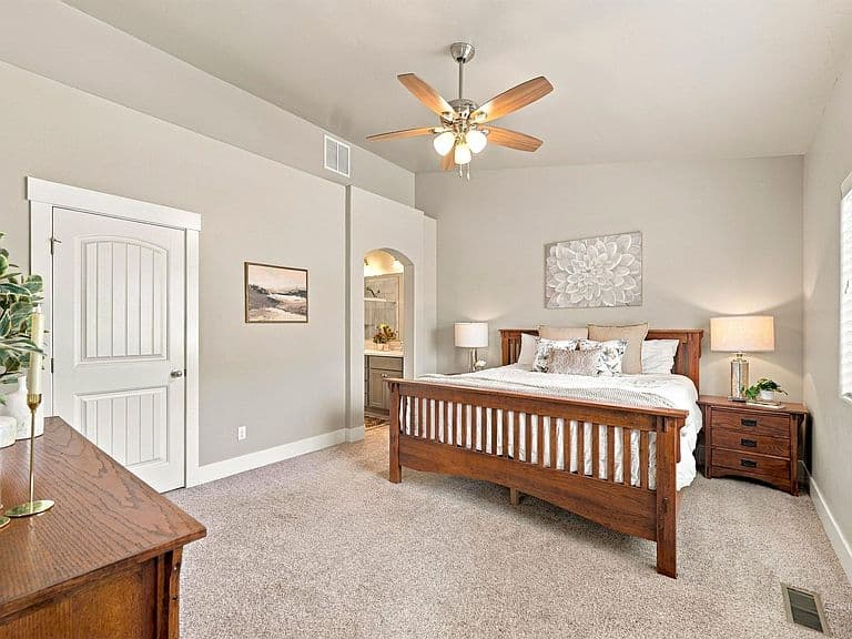 1656 Spring Creek Ave photo 4