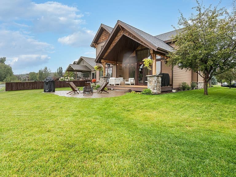 5017 Flatwater Dr photo 3