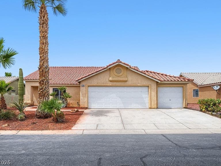 4789 Carefree Dr photo 3