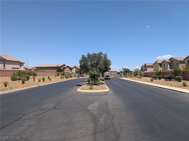 6368 Joshuaville Dr photo 3