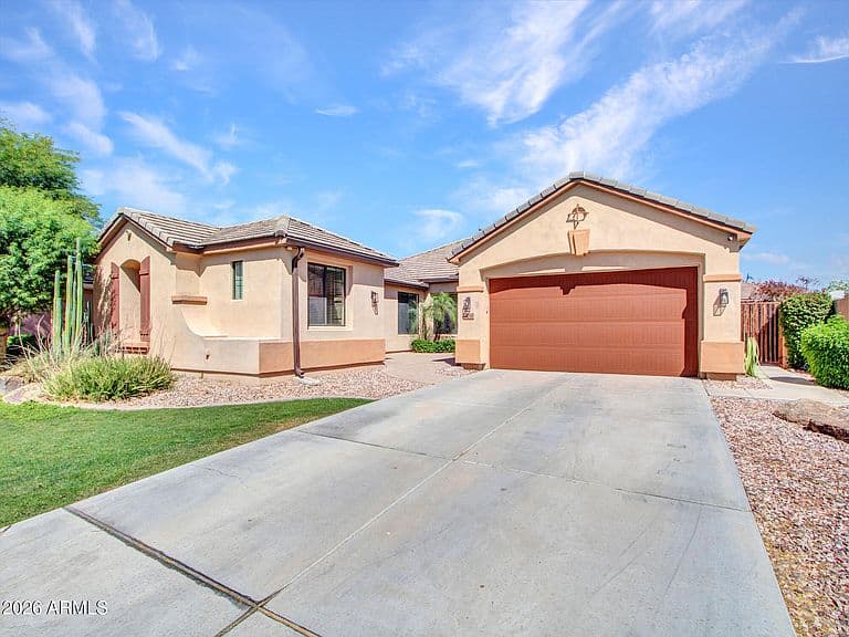 15430 W SELLS Drive photo 4