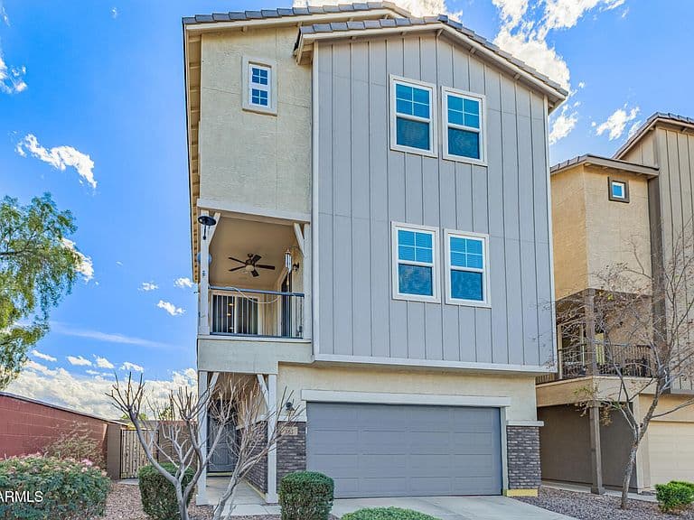 603 W Flintlock Way photo 3