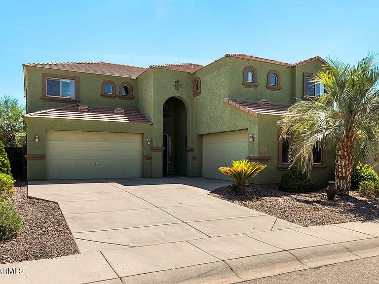 4413 E ODESSA Drive photo 1