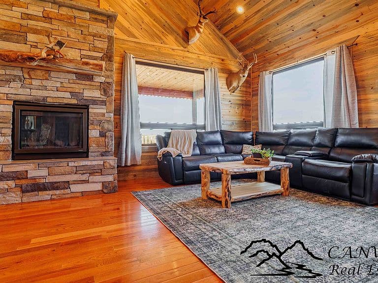 981 Road 18 photo 5