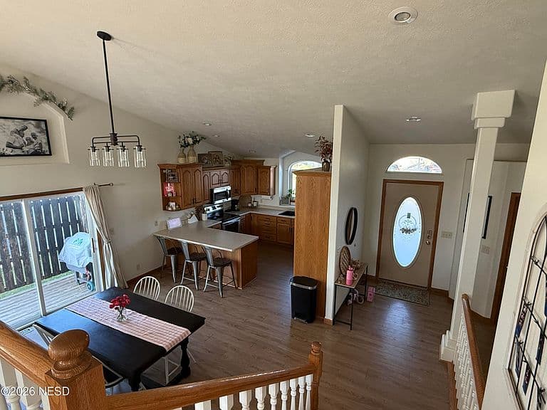1108 Cherry Dr photo 5