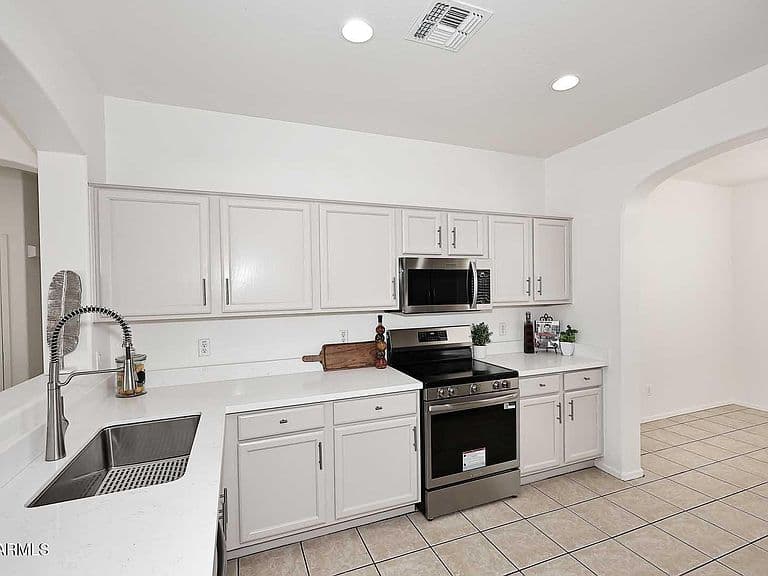 3366 E PACKARD Drive photo 5