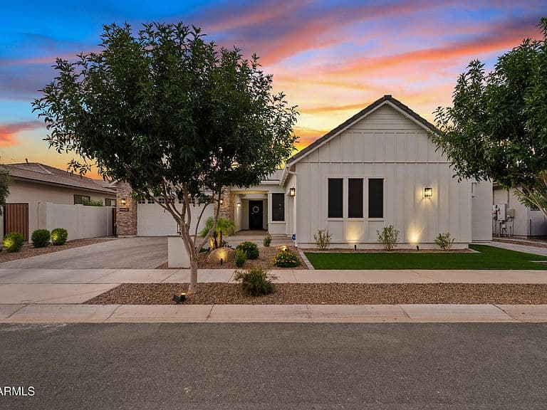 22752 E NIGHTINGALE Road photo 1