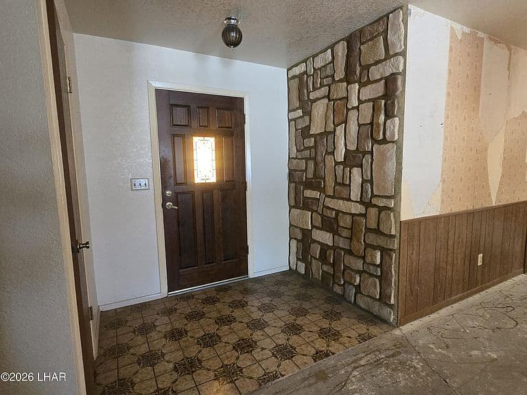 2987 Silversmith Dr photo 4