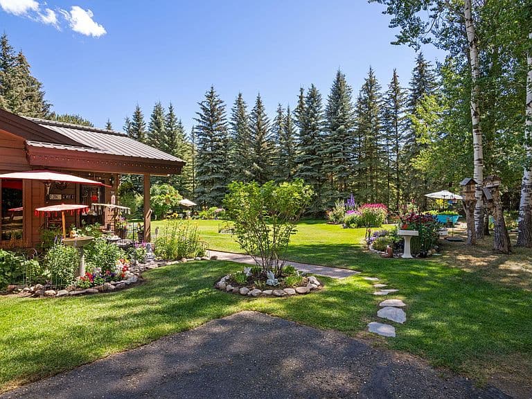 133 Canyon Dr photo 1