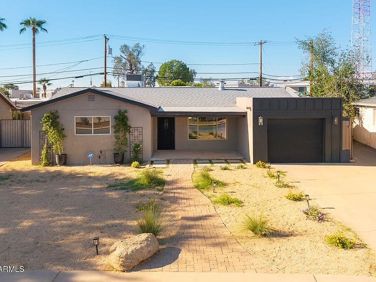 3638 E YALE Street photo 2