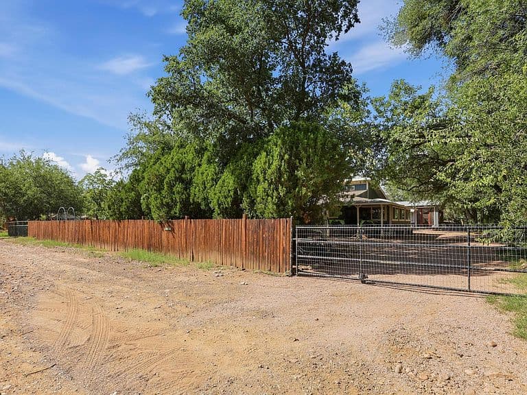 342 E Windy Way photo 4