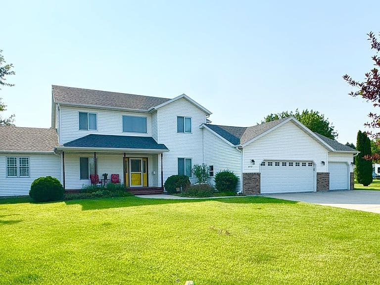 101 Seter Cir SE photo 2