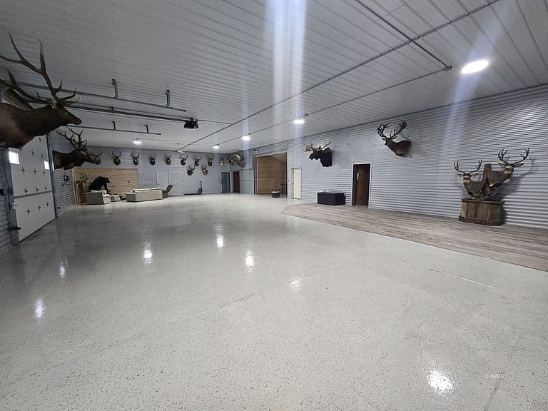 99 S Sunday Creek Dr photo 2