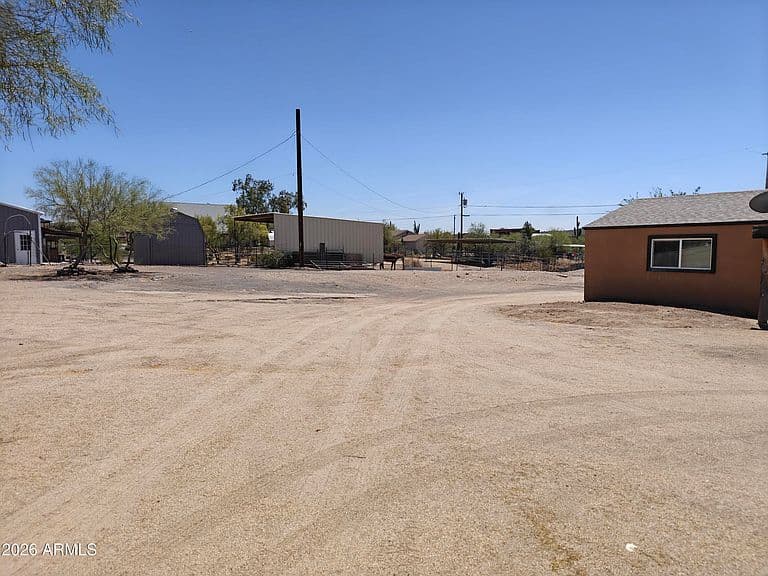 2417 W ROUGHRIDER Road photo 2