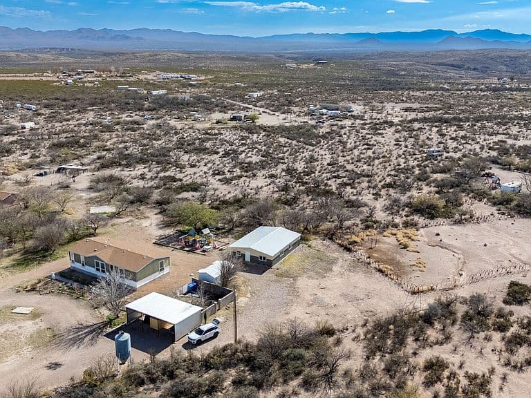 1886 E Robins Roost Trl photo 5