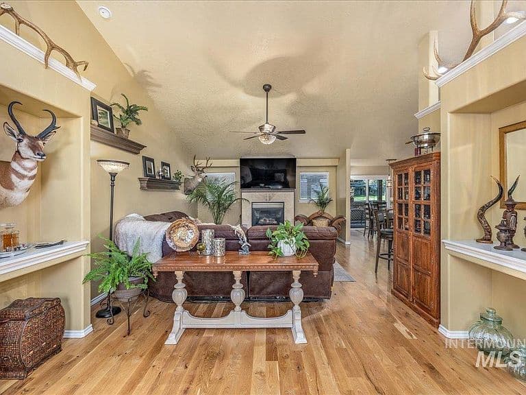 4049 E Trekker Rim Dr photo 5