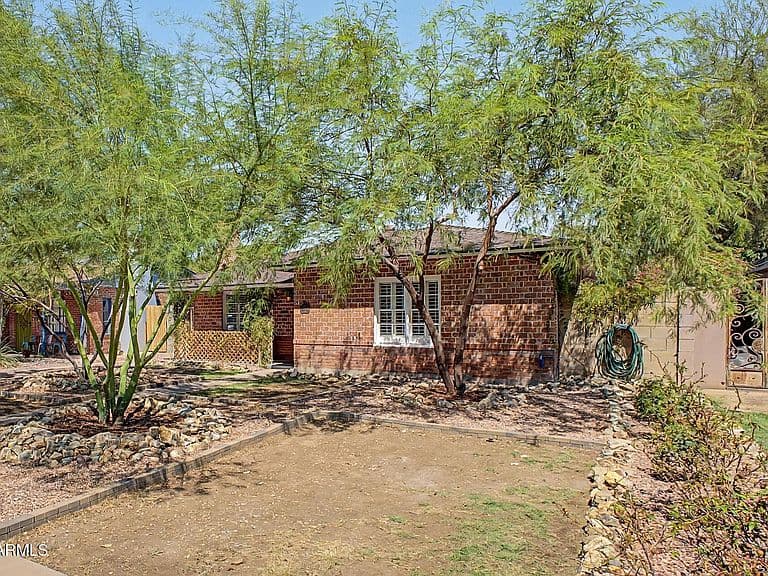1530 W CULVER Street photo 2