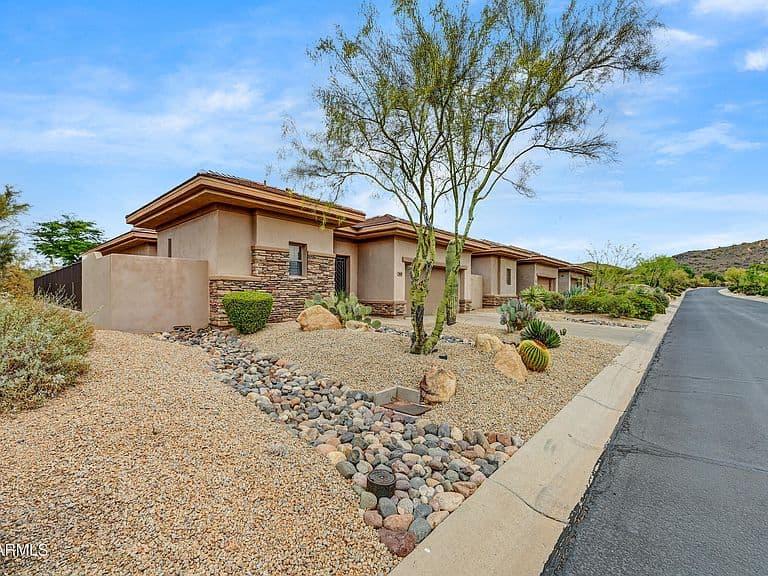 7668 E BALAO Drive photo 3