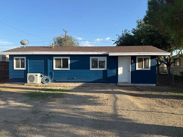 3730 E Northfield Avenue photo 1