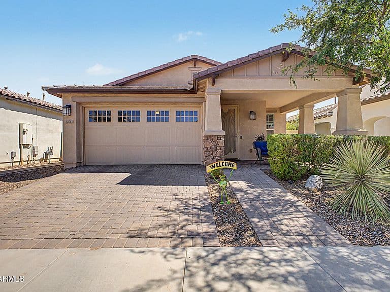 10713 E TWISTER Avenue photo 1