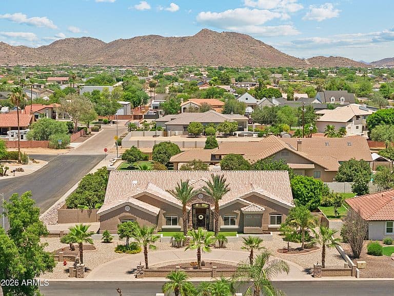 8452 W DONALD Drive photo 4