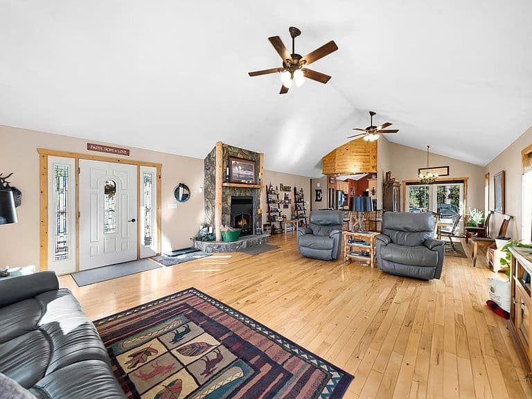 12138 Buckhorn Estates Dr photo 5