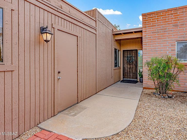 1457 W Calle Altamira photo 4